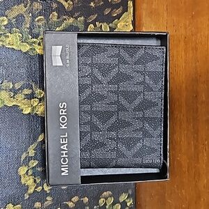 Michael Kors Jet Set Men's Billfold NIB